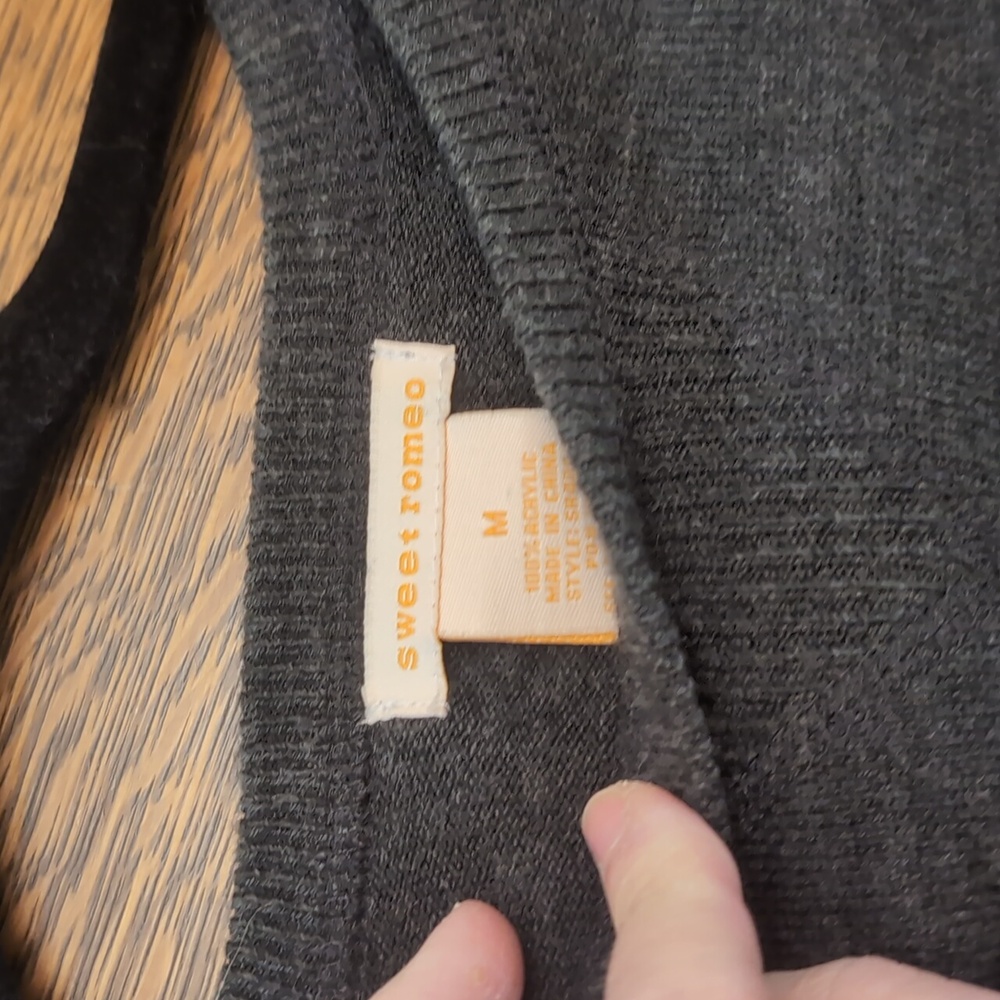 Sweet Romeo Sweater - Picture 3 of 7